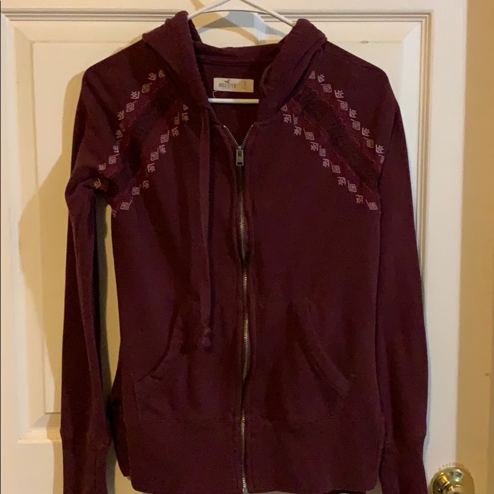 Hollister burgundy hooded sweatshirt